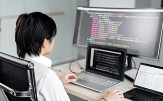 黑龙江 api php源码,下载的php源码怎么运行呢？